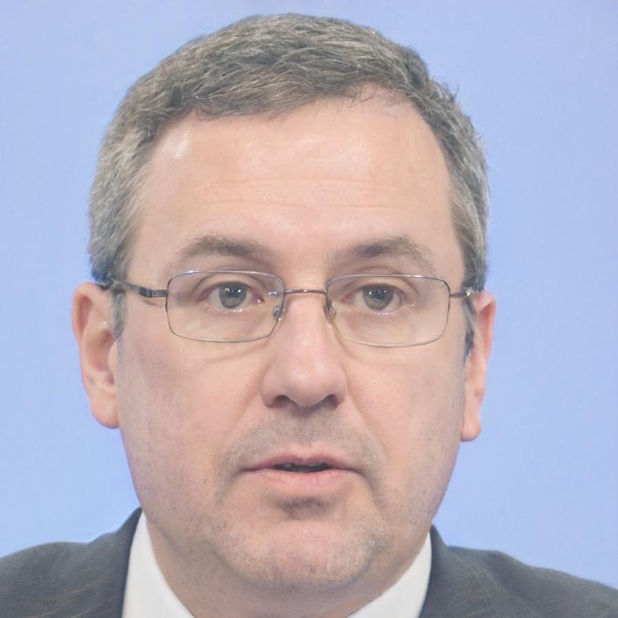 Retrato de Manuel Ruiz, estudiante de finanzas personales